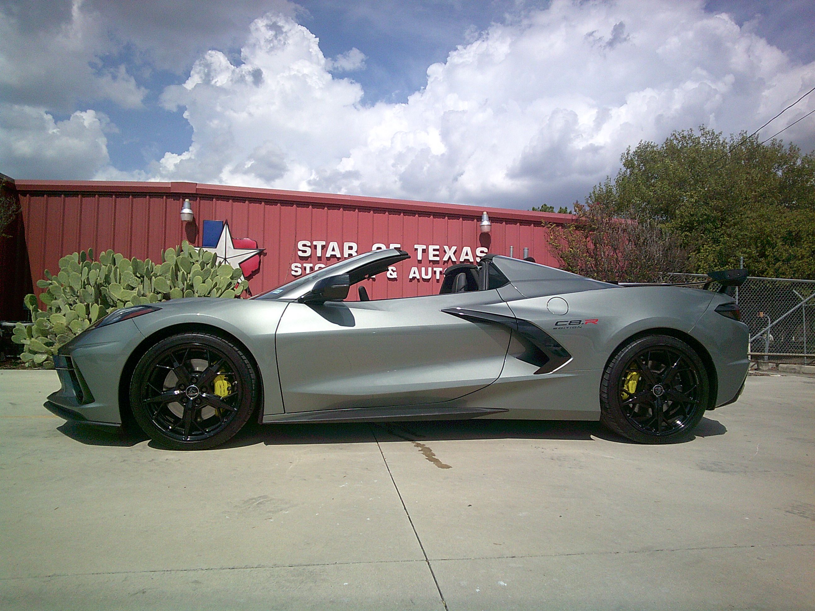 Used 2022 Chevrolet Corvette Stingray Premium Conv w/ 3LT RWD image 2