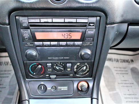 Used 2003 MAZDA MX-5 Miata UNAVAIL RWD image 28