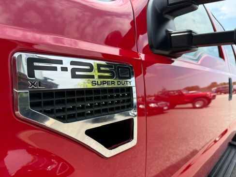Used 2009 Ford F250 4x4 Crew Cab Super Duty image 13