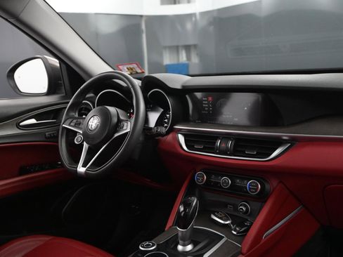 Used 2019 Alfa Romeo Stelvio Ti image 48