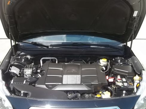 Used 2017 Subaru Outback 3.6R Touring image 10