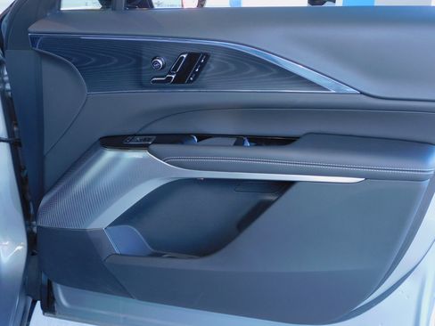 Used 2024 Cadillac Lyriq Luxury image 33