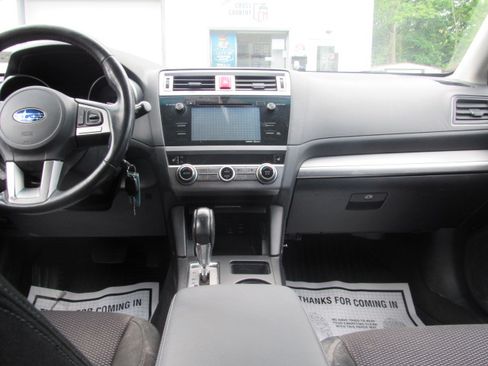Used 2015 Subaru Outback 2.5i Premium AWD/4WD image 18