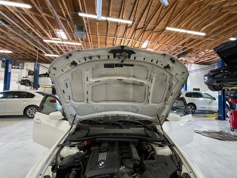 Used 2011 BMW 328i image 12