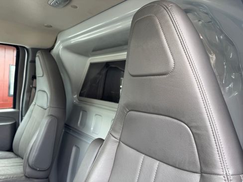 Used 2021 Chevrolet Express 2500 image 14