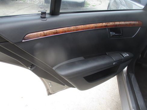 Used 2007 Mercedes-Benz S 550 image 12