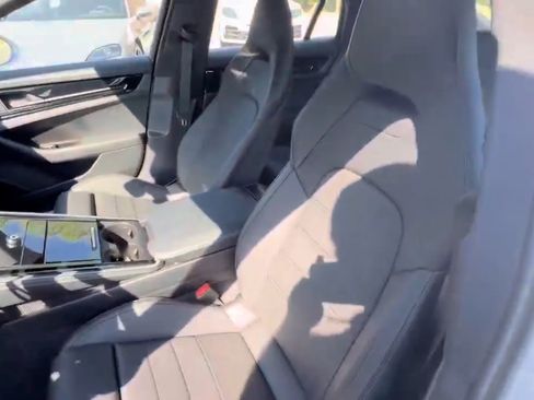 Used 2024 Porsche Panamera 4 image 18