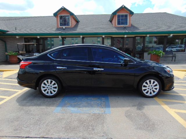 Used 2016 Nissan Sentra S FWD image 8