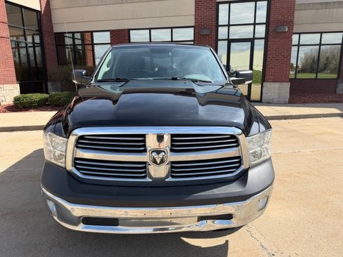 Used 2016 RAM 1500 SLT image 4