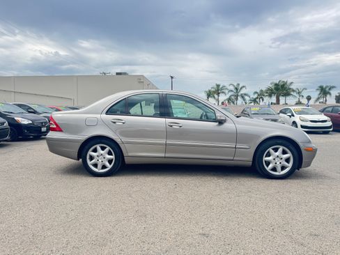 Used 2004 Mercedes-Benz C 240 Sedan image 10