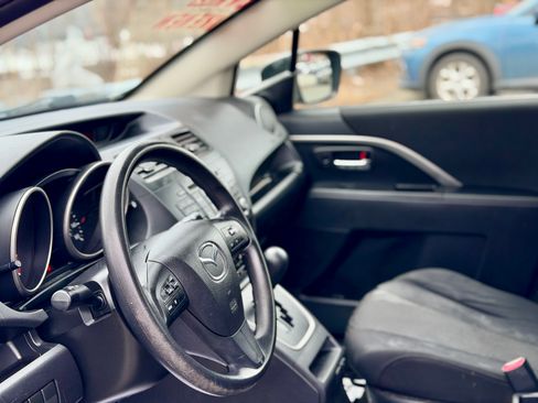 Used 2012 MAZDA MAZDA5 Sport image 11