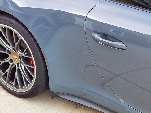 Used 2017 Porsche 911 Carrera 4S image 37