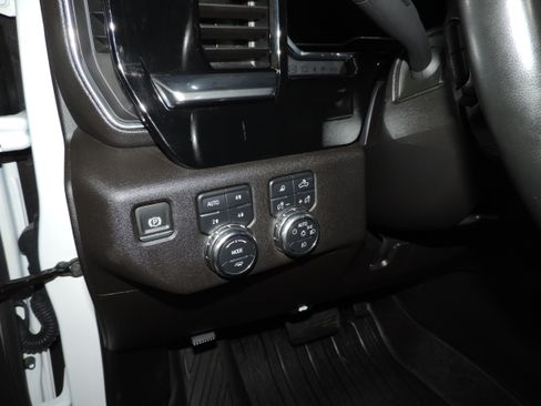Used 2025 GMC Sierra 1500 Elevation image 47