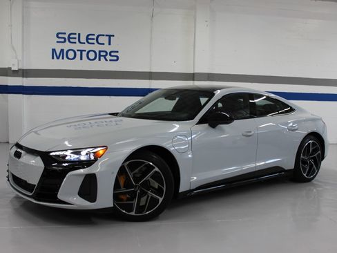 Used 2024 Audi RS e-tron GT w/ Carbon Performance Package AWD/4WD image 1