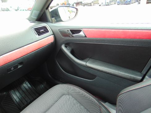 Used 2014 Volkswagen Jetta GLI Autobahn image 20