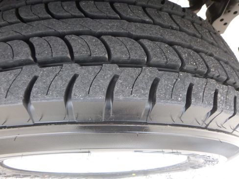 Used 2019 Jeep Wrangler 4WD Unlimited Sport image 6