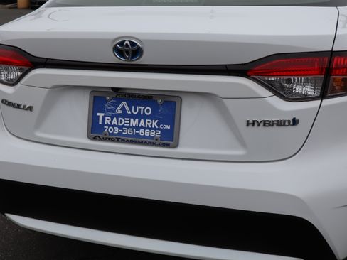 Used 2022 Toyota Corolla LE image 11