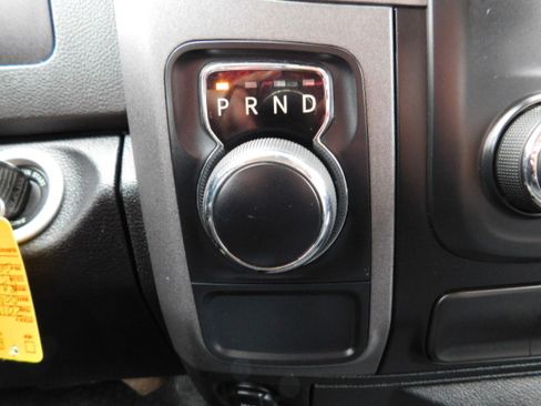 Used 2018 RAM 1500 ST image 15