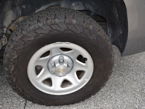 Used 2019 Chevrolet Tahoe 4WD image 29