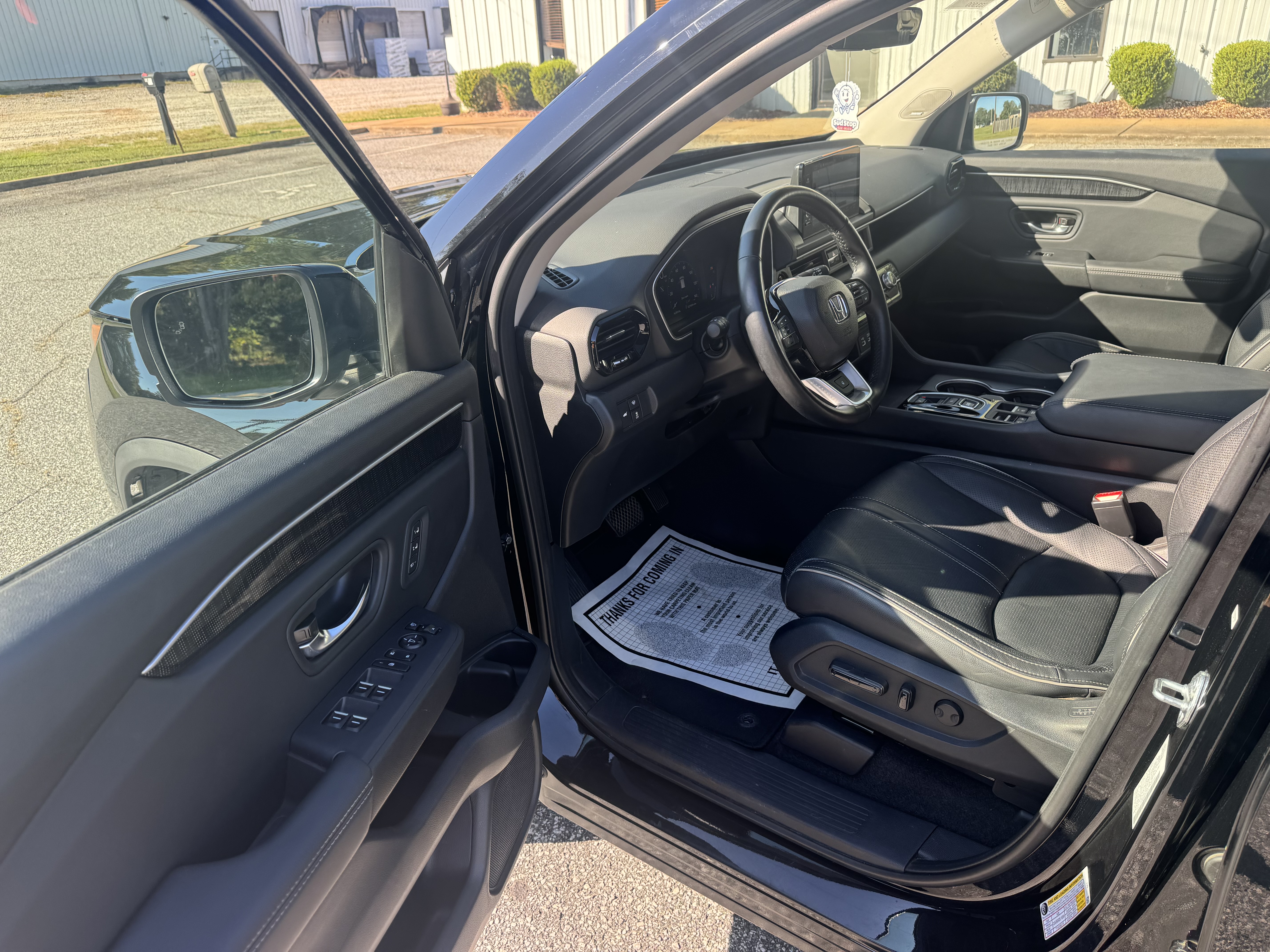 Used 2023 Honda Pilot Elite image 12