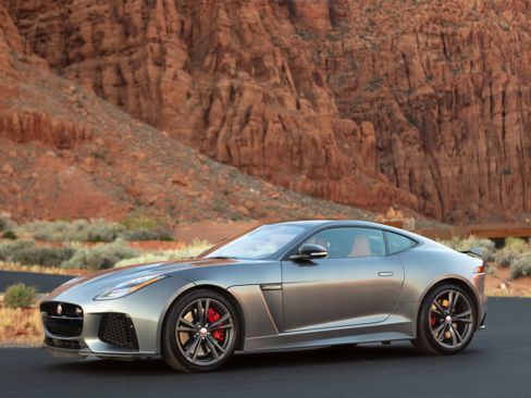 Used 2018 Jaguar F-TYPE SVR Coupe AWD/4WD image 1