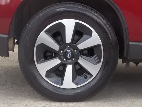 Used 2018 Subaru Forester 2.5i Premium image 17