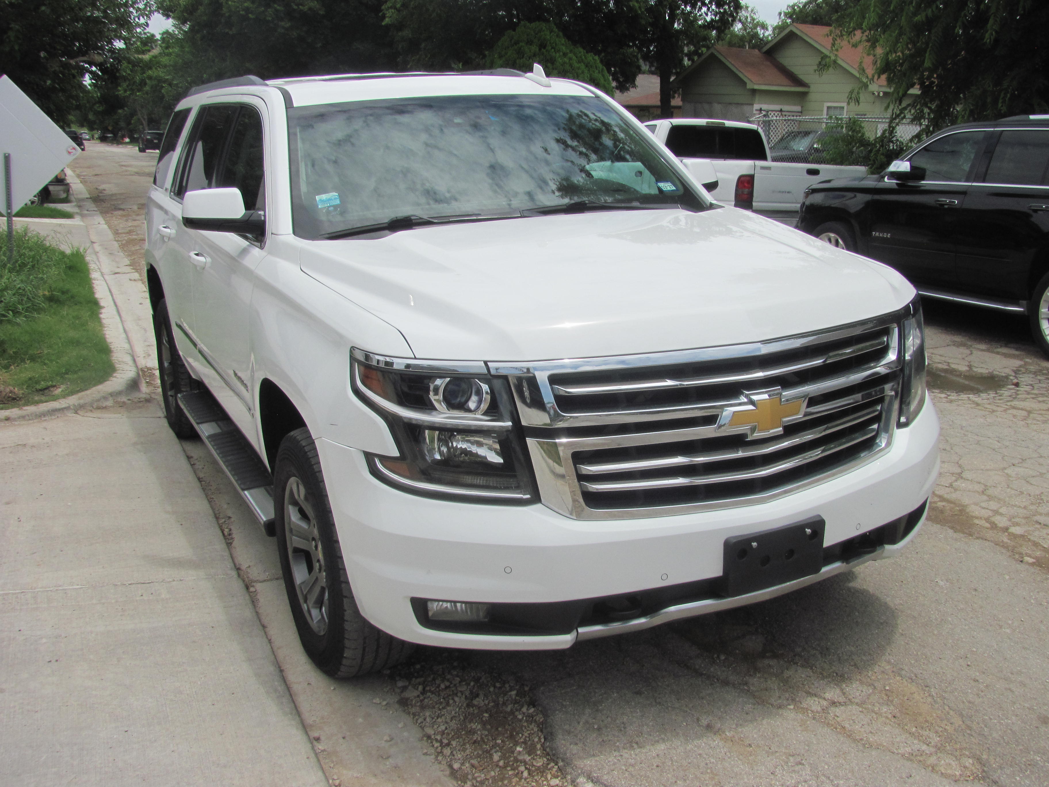 Used 2016 Chevrolet Tahoe 4WD LT image 2