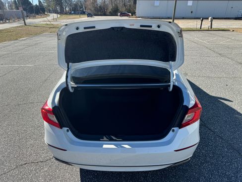 Used 2022 Honda Accord Sport image 19