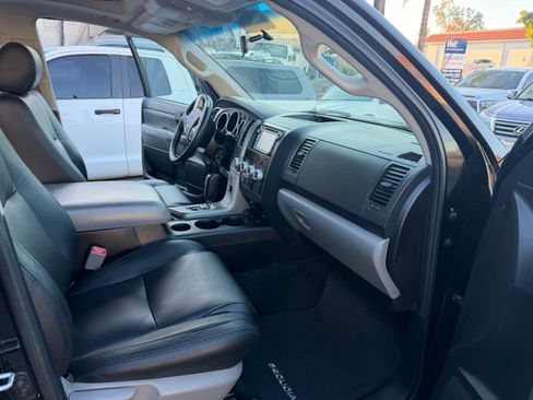 Used 2016 Toyota Sequoia SR5 image 23