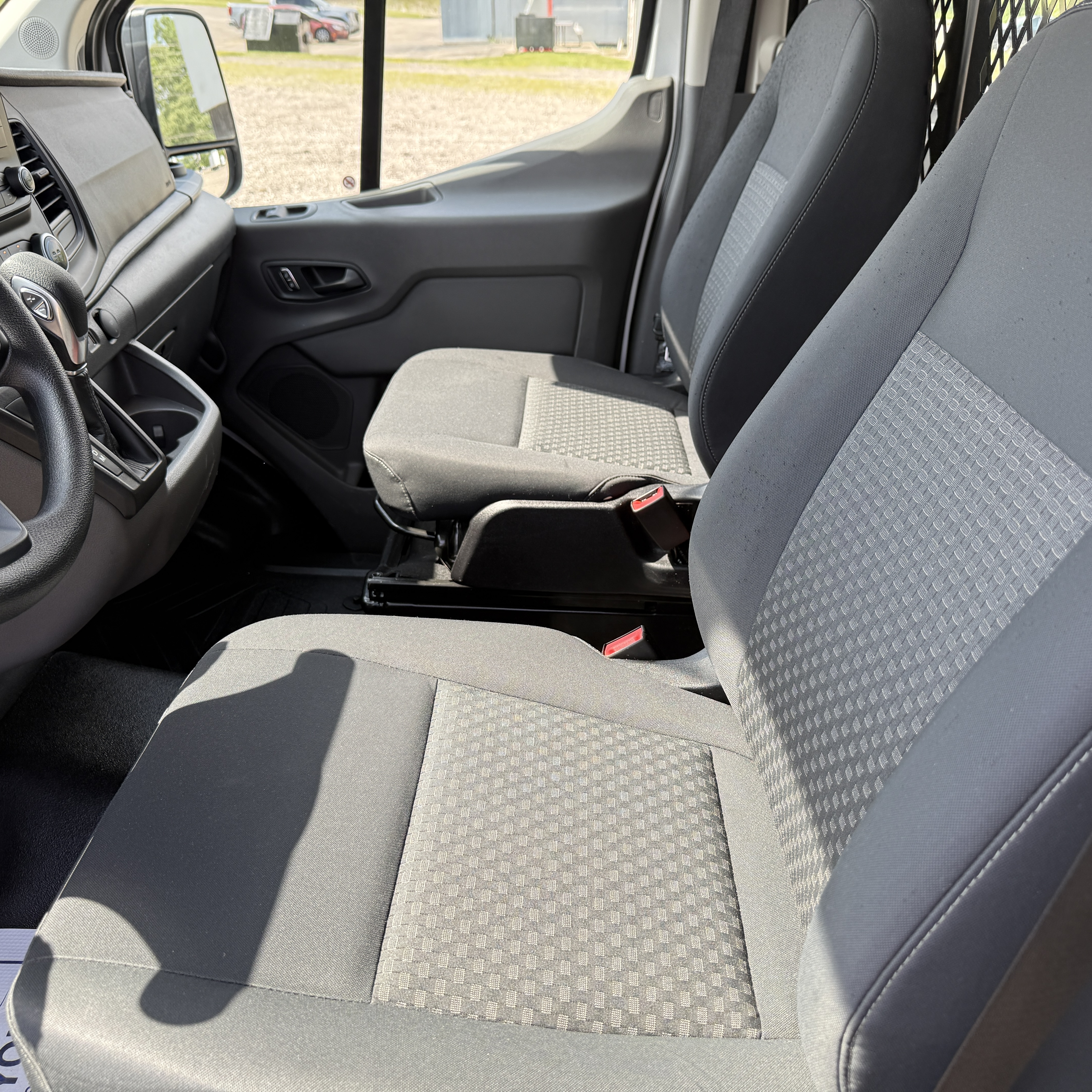 Used 2024 Ford Transit 250 Low Roof RWD image 13