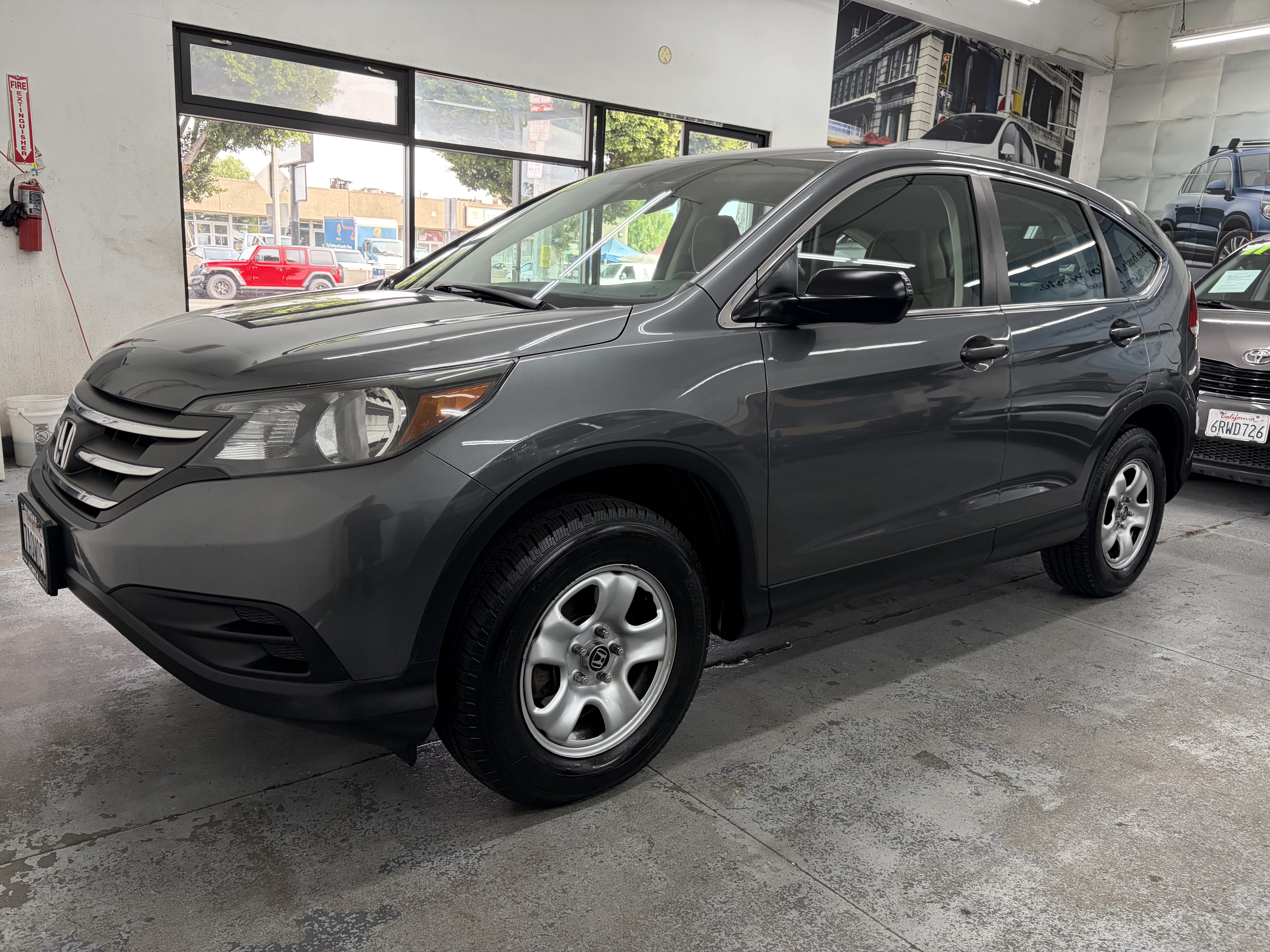 Used 2013 Honda CR-V FWD LX image 1
