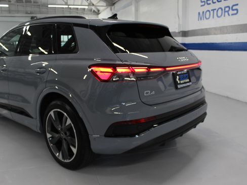 Used 2024 Audi Q4 e-tron quattro Premium Plus AWD/4WD image 11