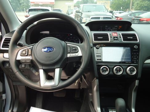 Used 2018 Subaru Forester 2.5i Premium AWD/4WD image 7