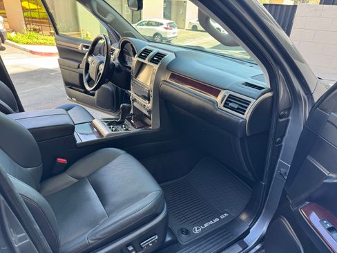 Used 2017 Lexus GX 460 Luxury image 26