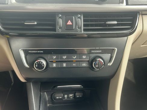 Used 2017 Kia Optima LX FWD image 16