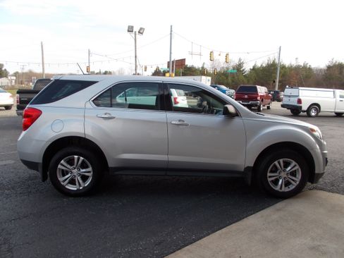 Used 2015 Chevrolet Equinox LS image 4