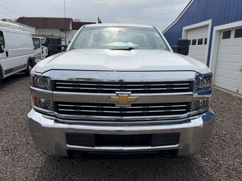 Used 2018 Chevrolet Silverado 2500 4x4 Regular Cab image 2
