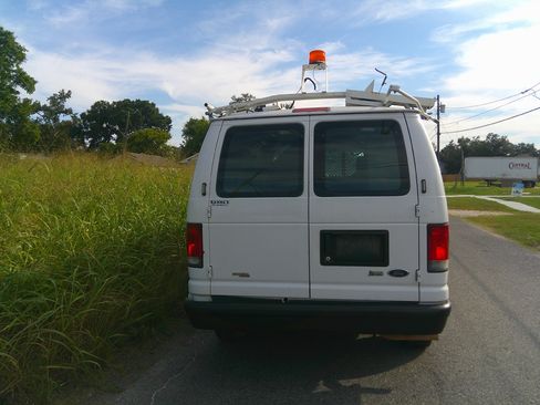 Used 2014 Ford E-150 and Econoline 150 XL image 6