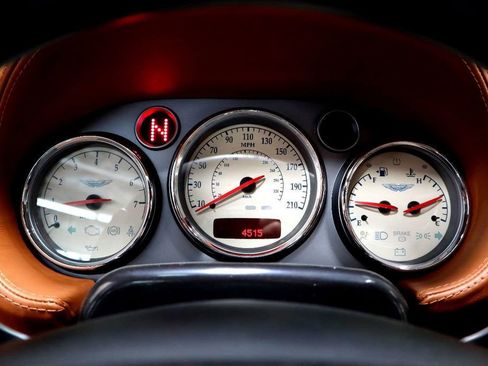 Used 2003 Aston Martin Vanquish image 39