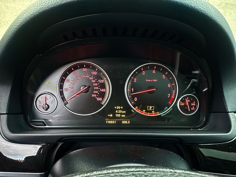 Used 2011 BMW 535i image 34