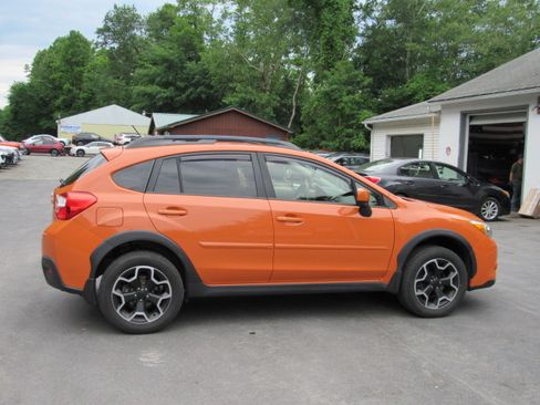 Used 2013 Subaru XV Crosstrek 2.0i Premium AWD/4WD image 8