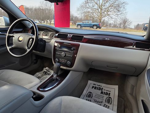 Used 2011 Chevrolet Impala LT image 10