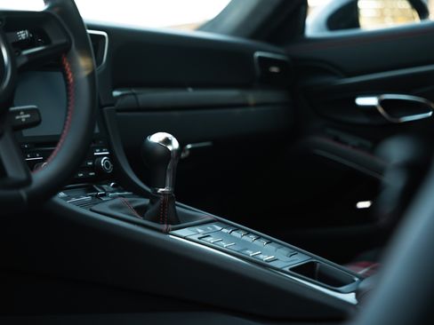 Used 2019 Porsche 911 GT3 Touring image 41