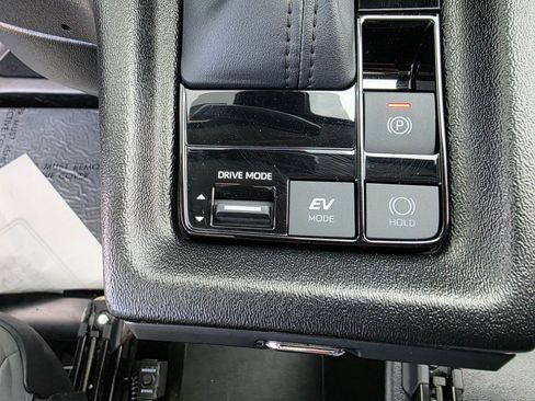 Used 2022 Toyota Sienna XLE image 30