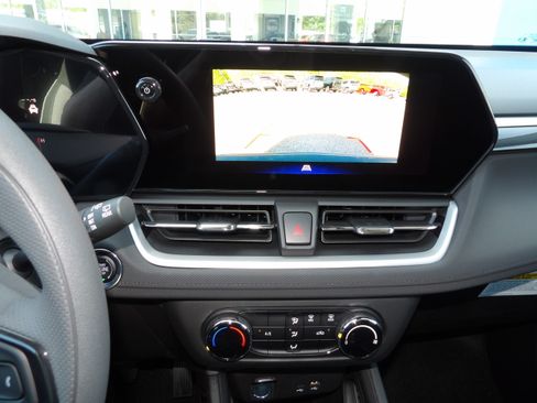 New 2026 Chevrolet TrailBlazer LS FWD image 3