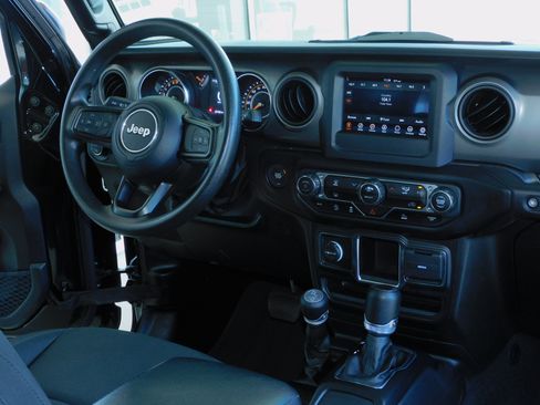 Used 2023 Jeep Gladiator Sport AWD/4WD image 23