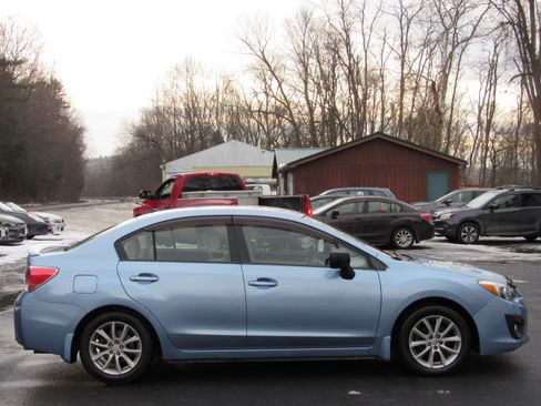 Used 2012 Subaru Impreza 2.0i Premium image 12