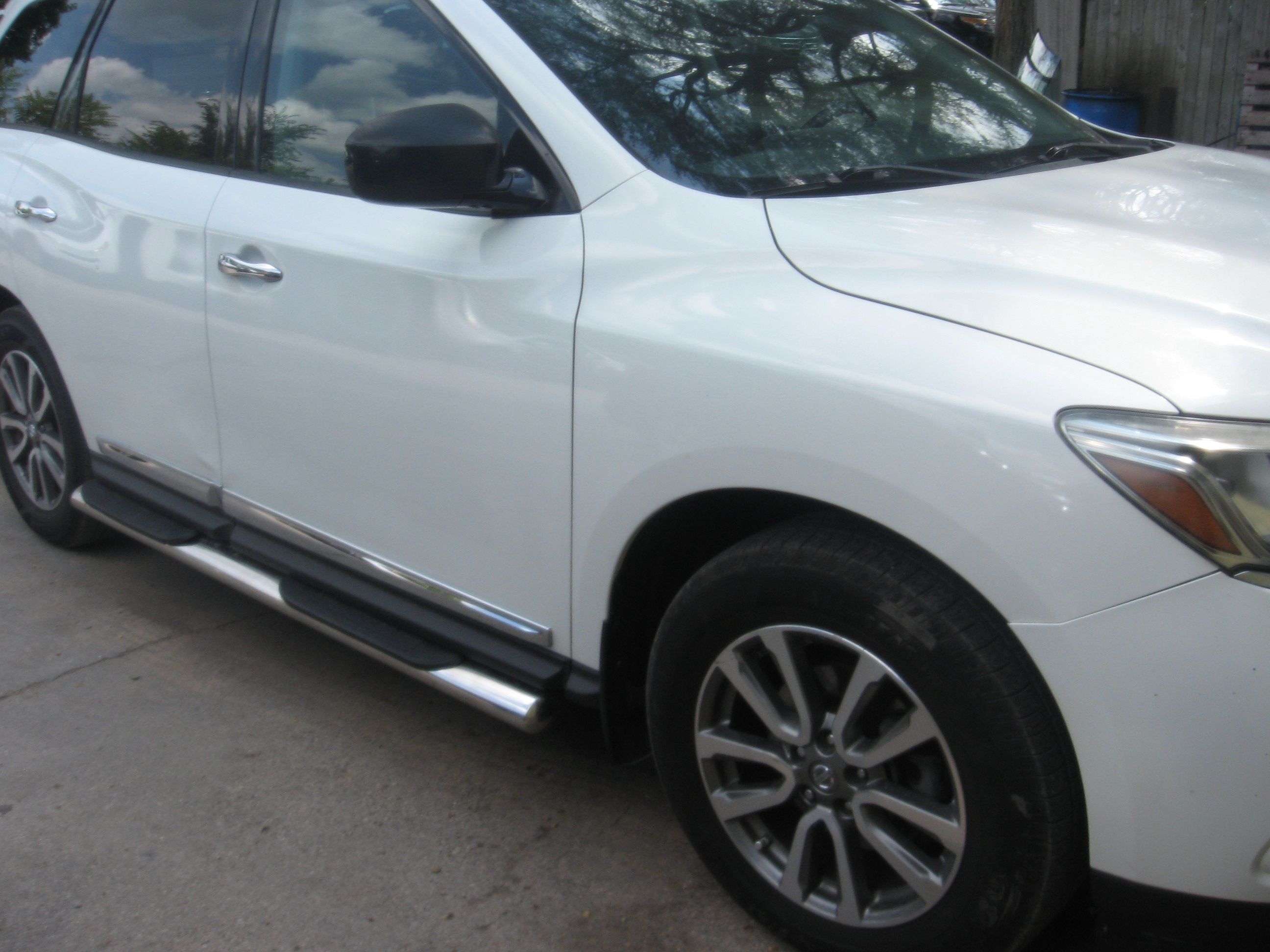 Used 2013 Nissan Pathfinder 4WD image 3
