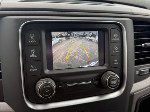 Used 2024 RAM 1500 4x4 Crew Cab Classic Tradesman image 13
