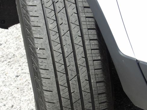 Used 2024 Chevrolet Blazer LT image 12